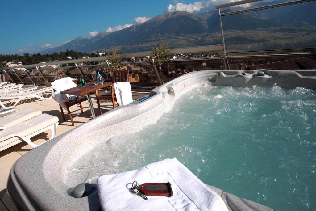 Hotel Le Grand Tétras Font Romeu Habitación foto